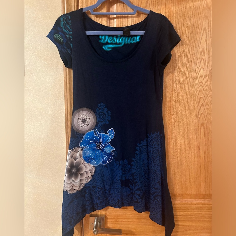 Desigual tunic in handkerchief style bottom, size S.